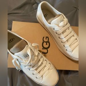 UGG Claudi Sporty Sneakers brand new off white